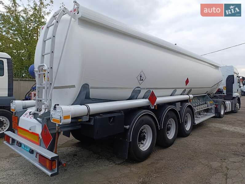 Цистерна полуприцеп General Trailers ТХ34 2003 в 