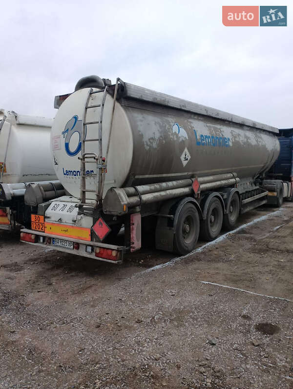 Цистерна полуприцеп General Trailers ТХ34 2002 в 