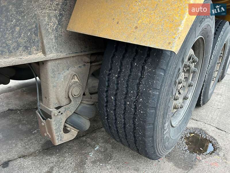 Самоскид напівпричіп General Trailers Trailers 2002 в Бучачі