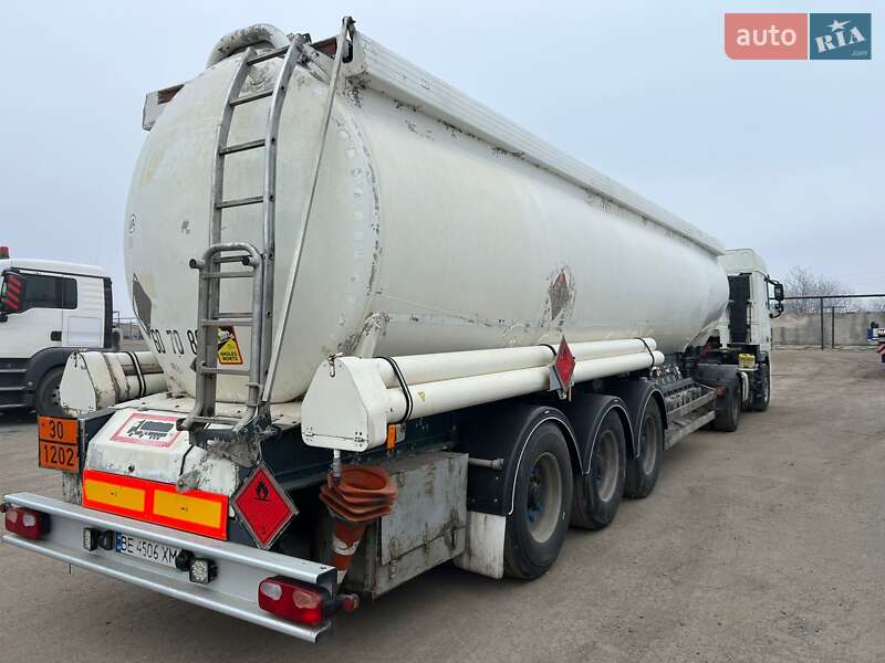 Цистерна напівпричіп General Trailers TX 2002 в Хмельницькому