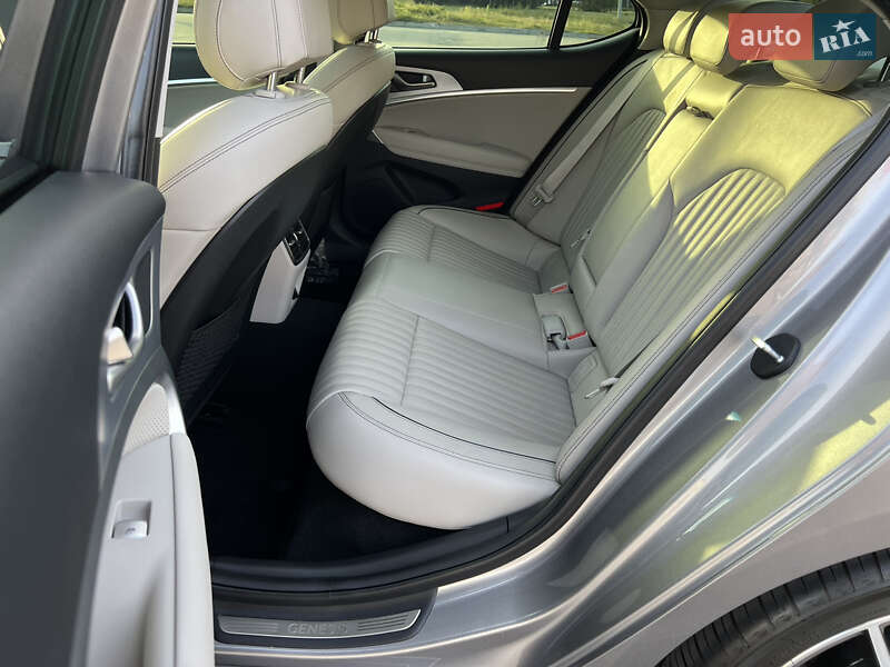 Седан Genesis G70 2019 в Киеве