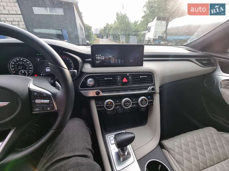 Седан Genesis G70 2022 в Киеве