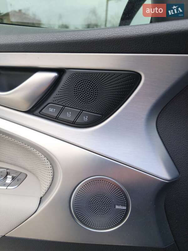 Седан Genesis G70 2019 в Кривом Роге фото 48 Седан Genesis G70 2019 в Кривом Роге
