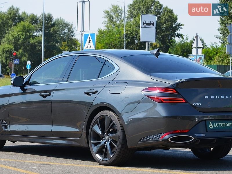 Седан Genesis G70 2023 в Киеве