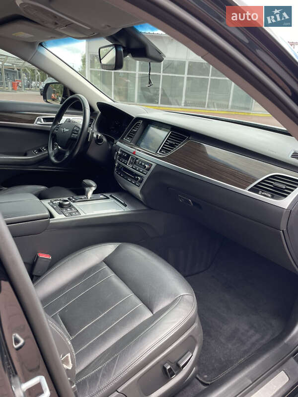 Седан Genesis G80 2016 в Ровно