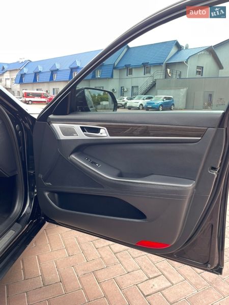 Седан Genesis G80 2016 в Ровно