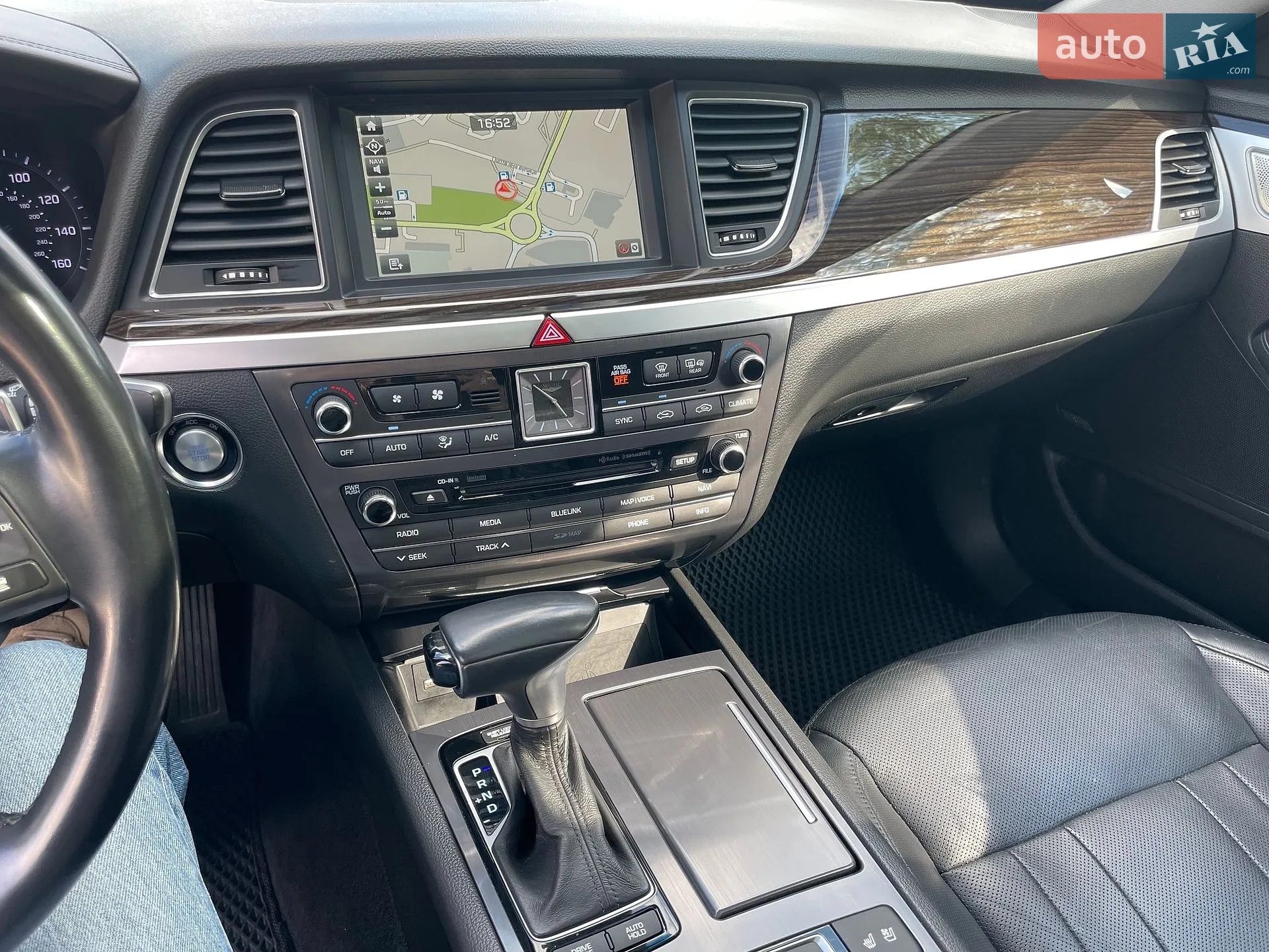 2017 Genesis G80 - мініатюра 14