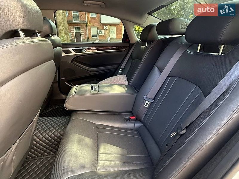 Седан Genesis G80 2016 в Александрие