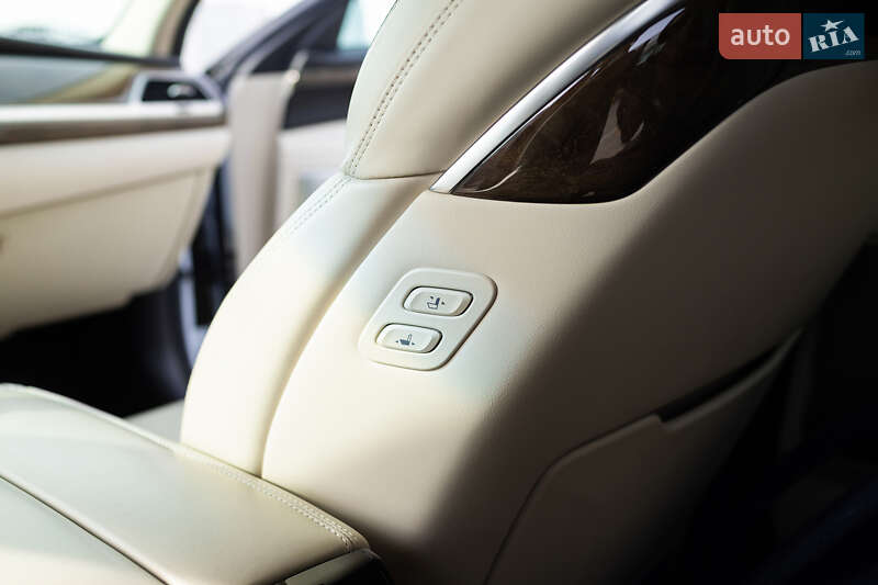 Седан Genesis G90 2018 в Киеве