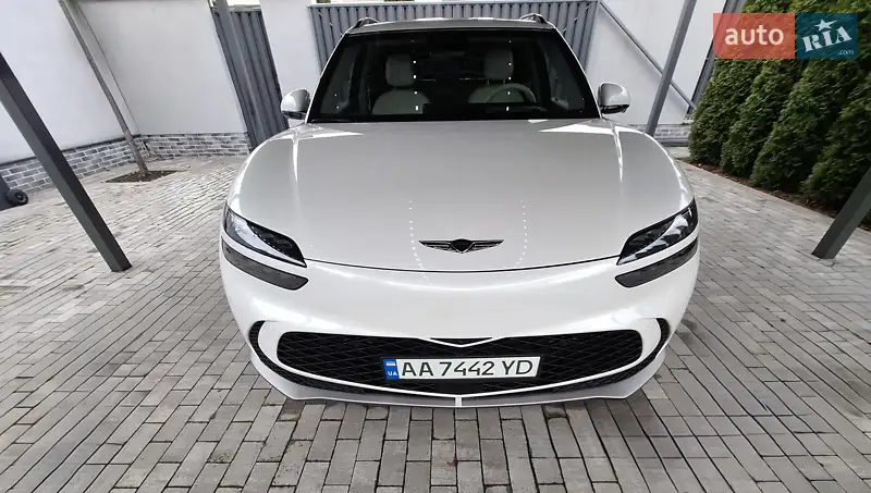 Genesis GV60