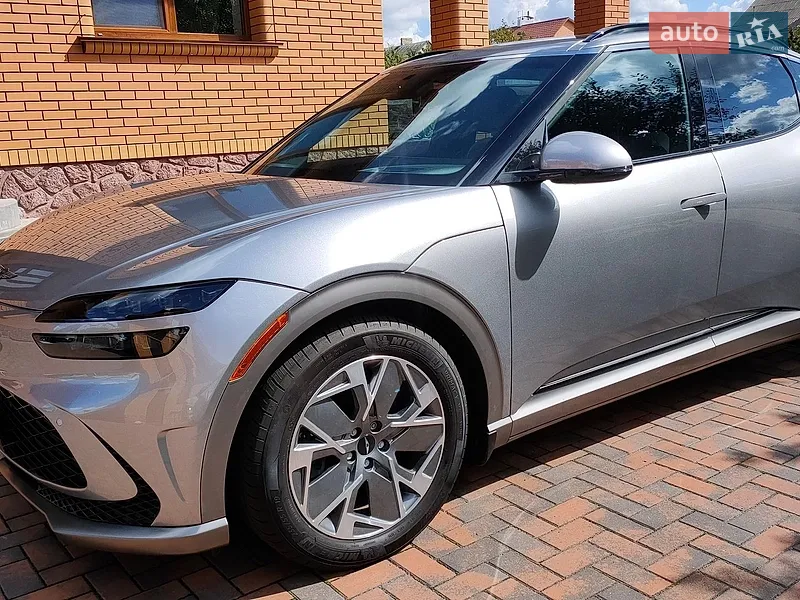 Genesis GV60