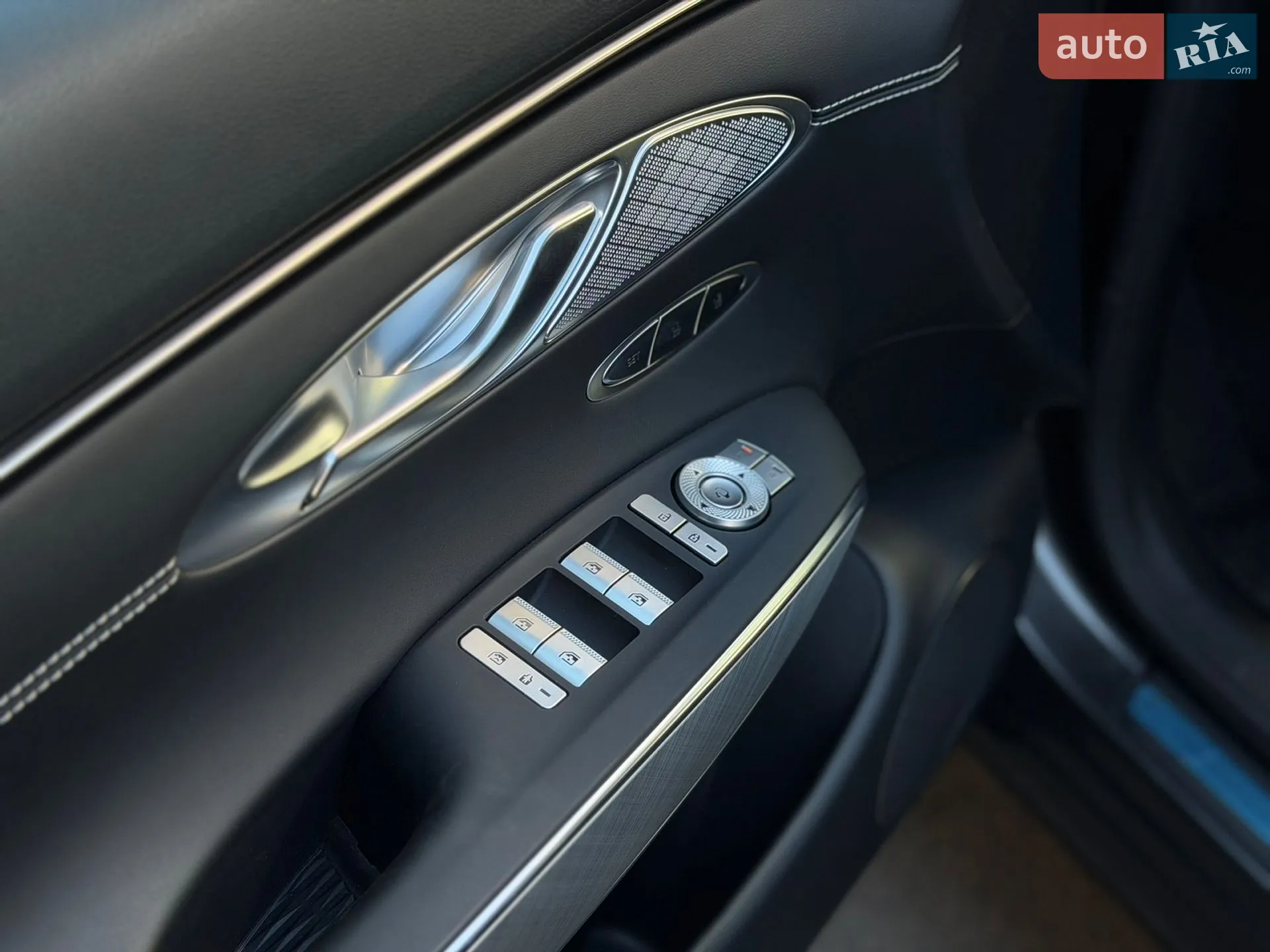 2023 Genesis GV70 - мініатюра 12