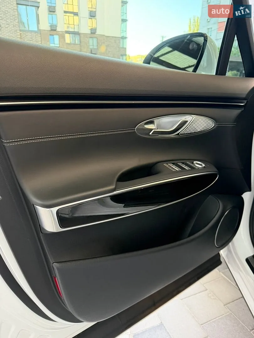 2022 Genesis GV70 - мініатюра 13