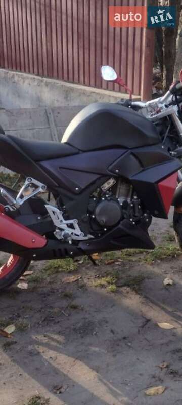 Мотоцикл Спорт-туризм Geon Issen 2013 в Саврані