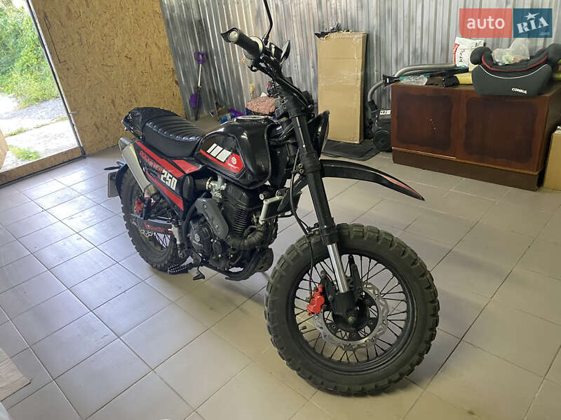 Скремблер Geon Rockster 2023 в Шепетовке