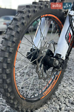 Мотоцикл Позашляховий (Enduro) Geon Terra-X 2020 в 