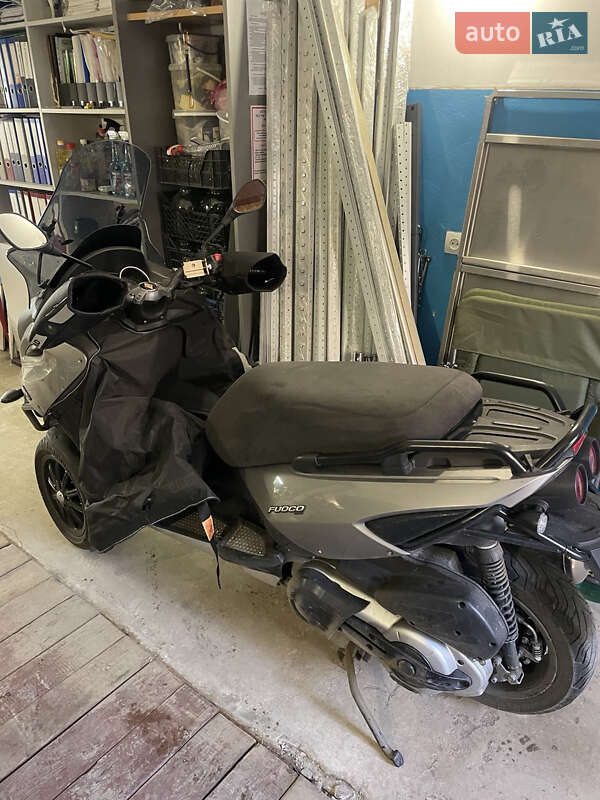 Максі-скутер Gilera Fuoco 2008 в Києві фото 23 Максі-скутер Gilera Fuoco 2008 в Києві