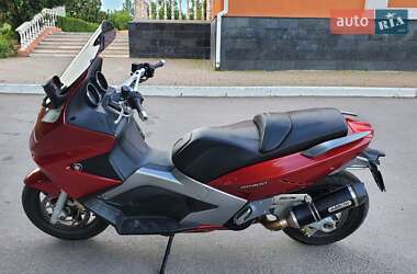 Макси-скутер Gilera GP 2008 в 