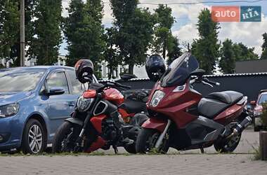 Макси-скутер Gilera GP 2008 в 