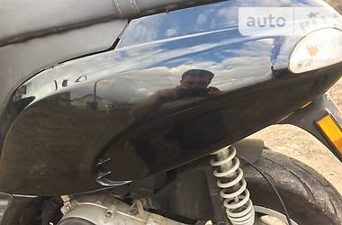 Скутер Gilera Typhoon 2000 в 