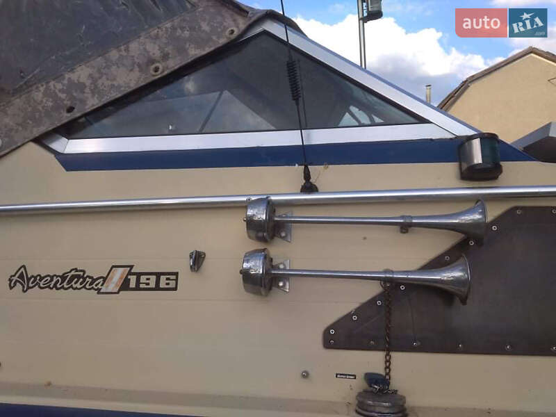 Катер Glastron Aventura 1989 в Николаеве