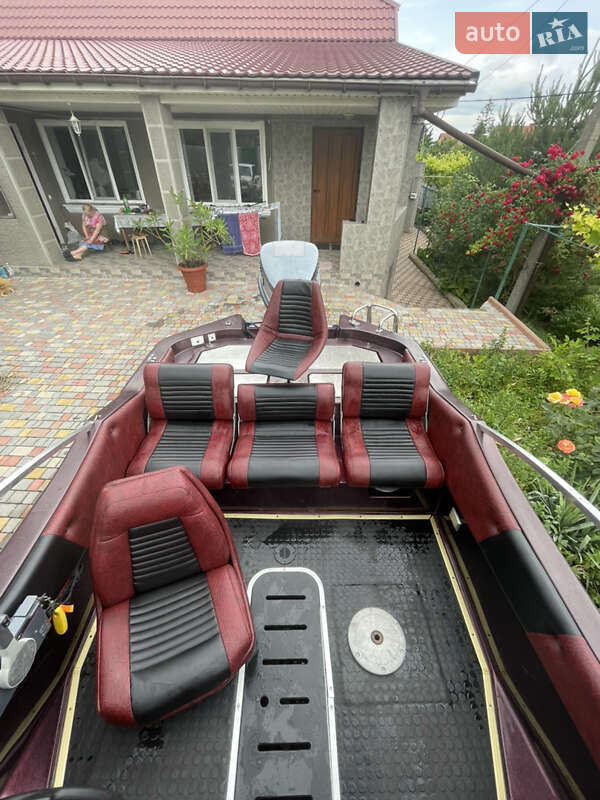 Лодка Glastron Glastron 1993 в Одессе