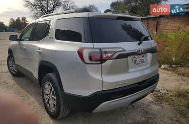 Внедорожник / Кроссовер GMC Acadia 2017 в Львове