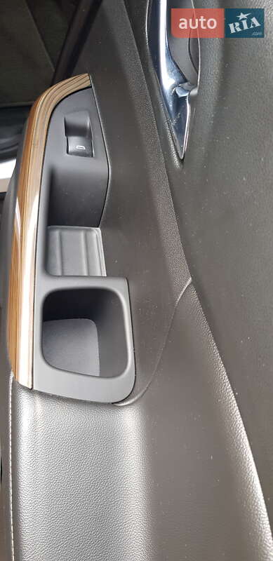 Внедорожник / Кроссовер GMC Acadia 2017 в Львове