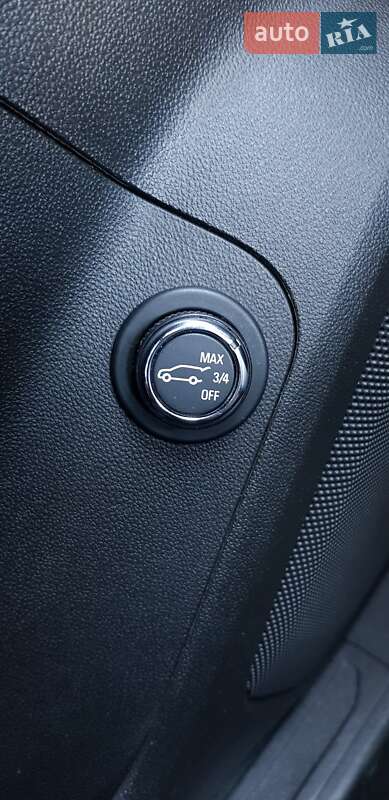 Внедорожник / Кроссовер GMC Acadia 2017 в Львове