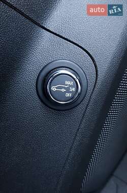 Внедорожник / Кроссовер GMC Acadia 2017 в 