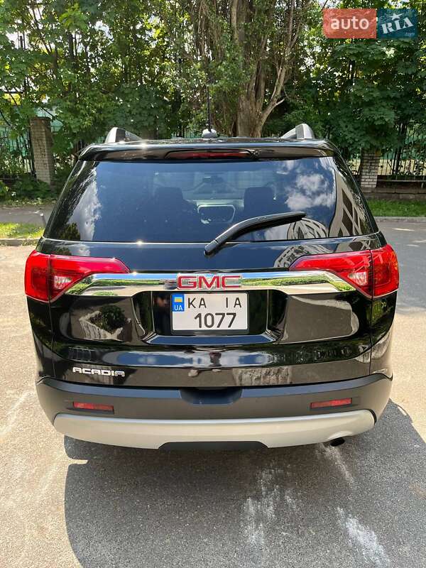 Позашляховик / Кросовер GMC Acadia 2017 в Києві