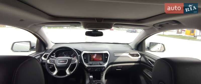 Позашляховик / Кросовер GMC Acadia 2017 в Києві