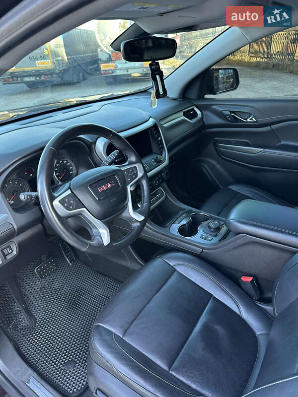 Внедорожник / Кроссовер GMC Acadia 2019 в Львове