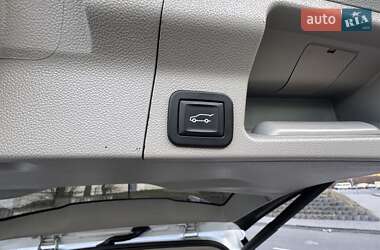Внедорожник / Кроссовер GMC Acadia 2016 в 