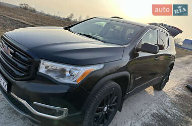 Внедорожник / Кроссовер GMC Acadia 2018 в 
