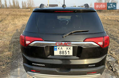 Внедорожник / Кроссовер GMC Acadia 2018 в 