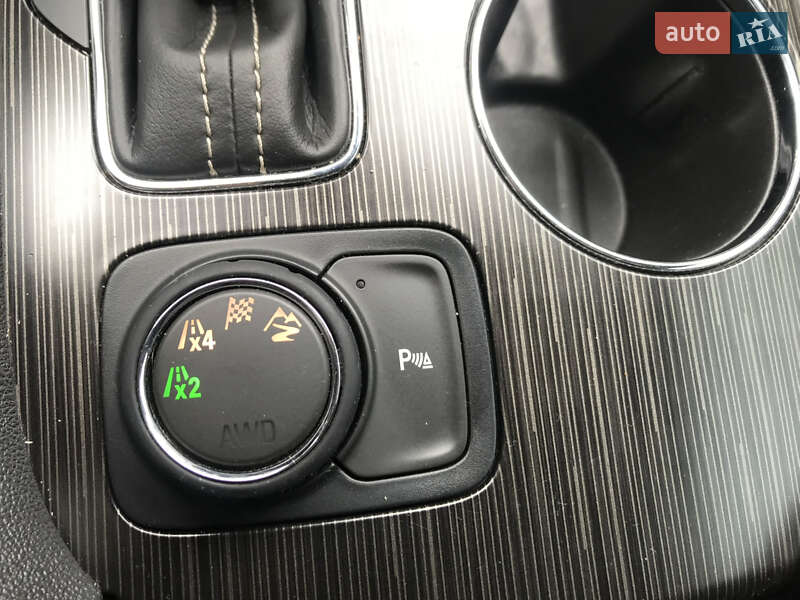 Внедорожник / Кроссовер GMC Acadia 2016 в Сваляве