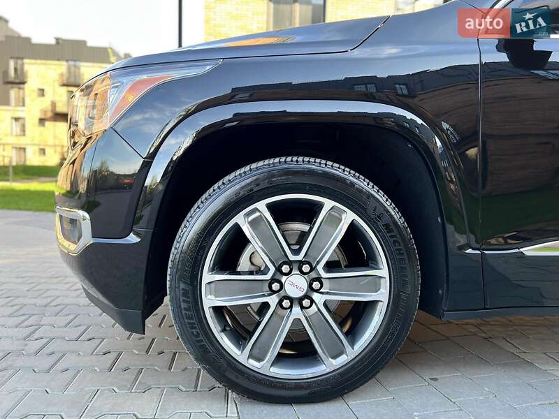 Позашляховик / Кросовер GMC Acadia 2016 в Тернополі
