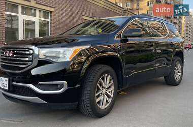Внедорожник / Кроссовер GMC Acadia 2016 в 