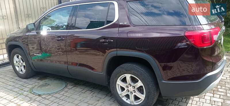 Позашляховик / Кросовер GMC Acadia 2017 в Києві
