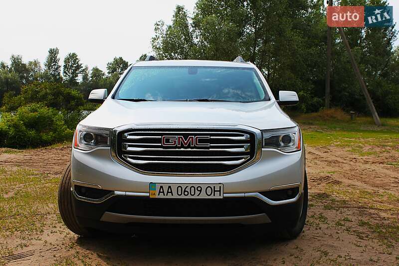 Позашляховик / Кросовер GMC Acadia 2017 в Києві