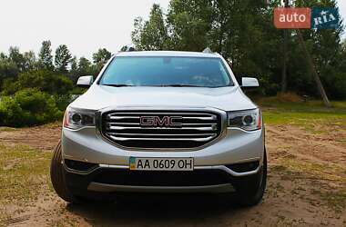 Позашляховик / Кросовер GMC Acadia 2017 в 