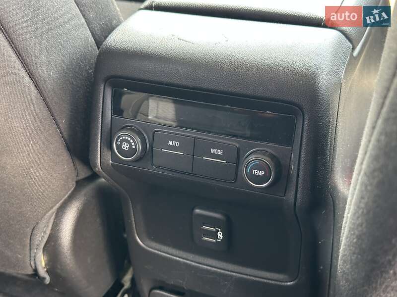 Позашляховик / Кросовер GMC Acadia 2019 в Києві фото 34 Позашляховик / Кросовер GMC Acadia 2019 в Києві
