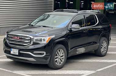 Позашляховик / Кросовер GMC Acadia 2016 в 