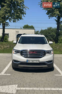 Внедорожник / Кроссовер GMC Acadia 2018 в 