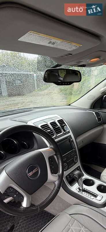 Внедорожник / Кроссовер GMC Acadia 2008 в Киеве