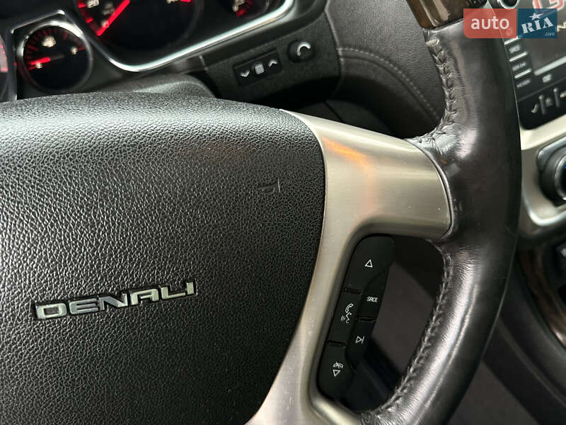 Внедорожник / Кроссовер GMC Acadia 2014 в Харькове
