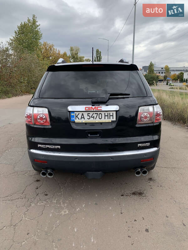Внедорожник / Кроссовер GMC Acadia 2008 в Киеве