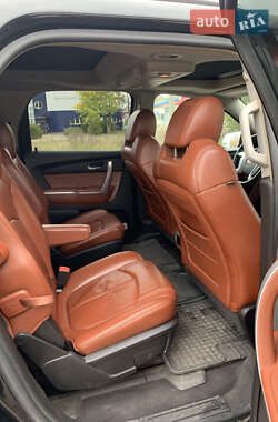 Внедорожник / Кроссовер GMC Acadia 2008 в 