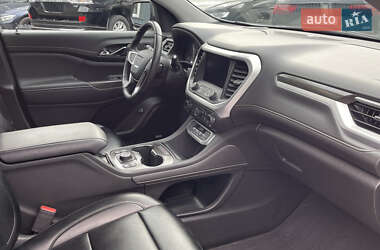 Внедорожник / Кроссовер GMC Acadia 2021 в 